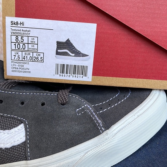 Vans Sk8-Hi
Textured Asphalt
VN0005U9107
WMNS sneakers - Picture 16 of 16